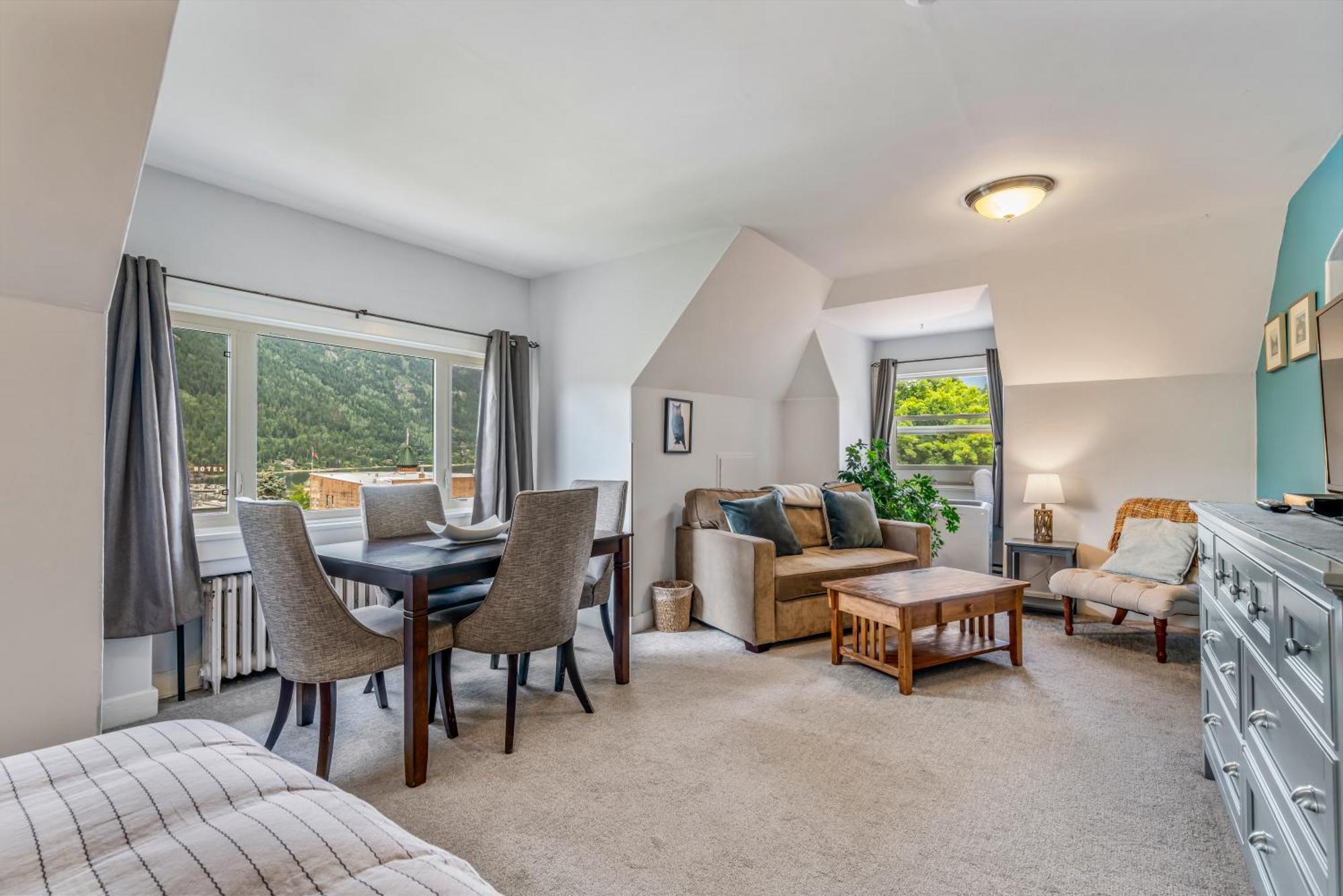 Cloudside Hotel Nelson